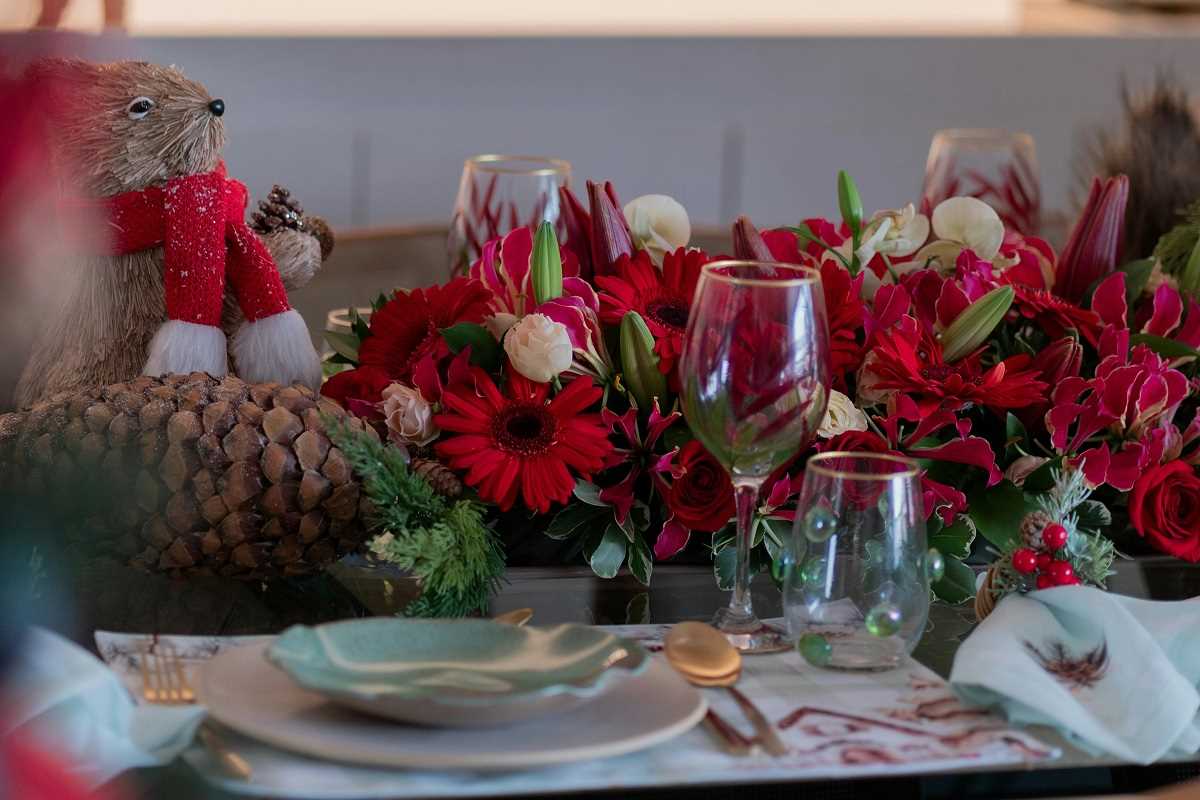 8 Quick and Easy Holiday Table Centerpieces